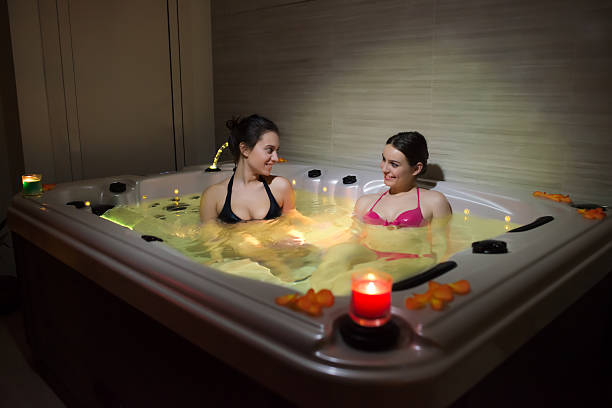 Hot stone therapy: what to expect on your first visit